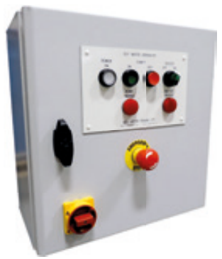 Cuadro de control gris con pulsadores y seccionador rojo y amarillo para el separador de agua oleosa
