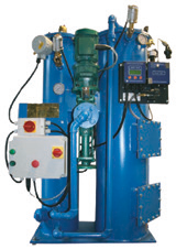 Separador de agua oleosa CS0500 de Victor Marine con cuadro de control y bomba sobre bancada azul