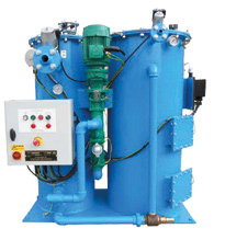 Separador de agua oleosa CS2000 de Victor Marine con motor verde, cuadro de control y dos columnas
